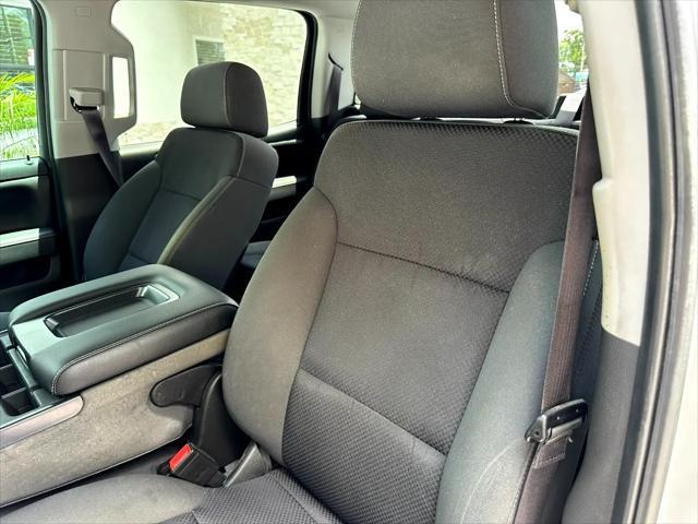 Photo of 2015 Silver Chevrolet Silverado 1500