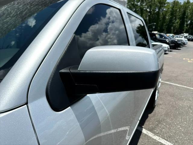 Photo of 2015 Silver Chevrolet Silverado 1500