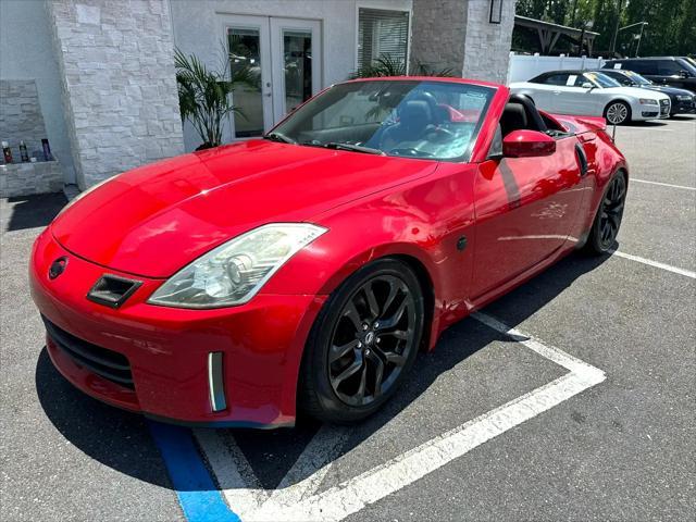 Photo of 2006 Red Nissan 350Z