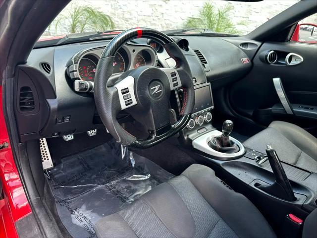 Photo of 2006 Red Nissan 350Z