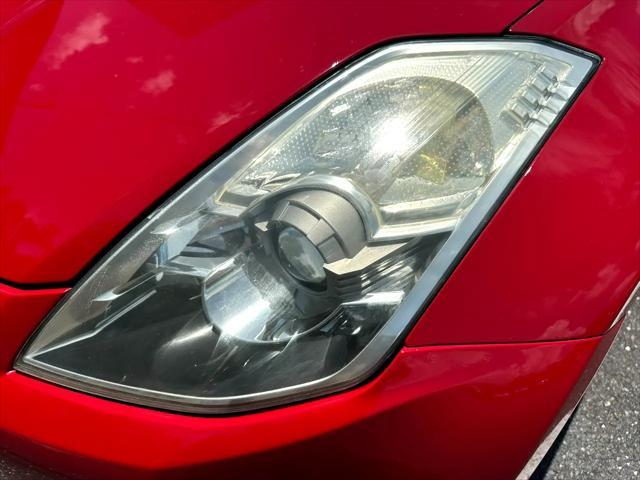 Photo of 2006 Red Nissan 350Z