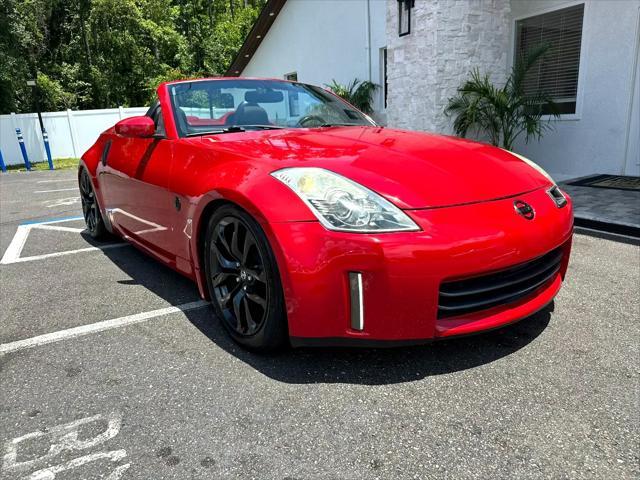 Photo of 2006 Red Nissan 350Z
