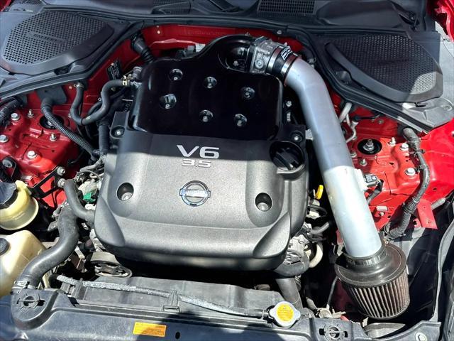 Photo of 2006 Red Nissan 350Z