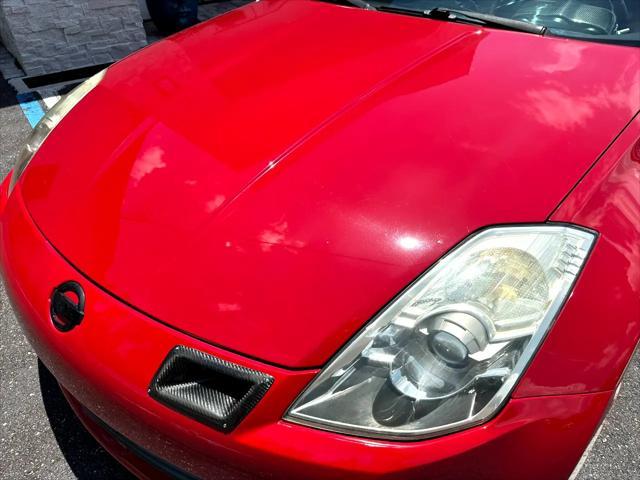 Photo of 2006 Red Nissan 350Z