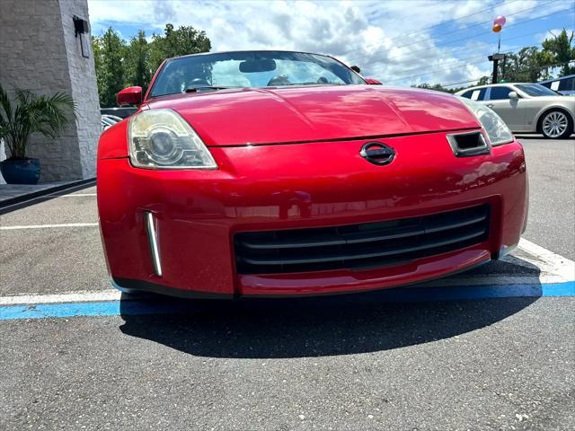 Photo of 2006 Red Nissan 350Z