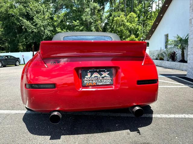 Photo of 2006 Red Nissan 350Z