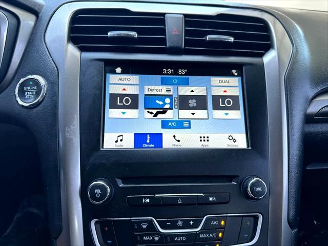 Photo of 2017 Blue Ford Fusion