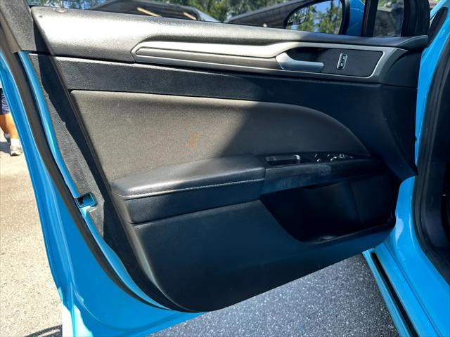 Photo of 2017 Blue Ford Fusion