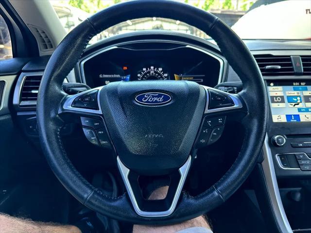 Photo of 2017 Blue Ford Fusion