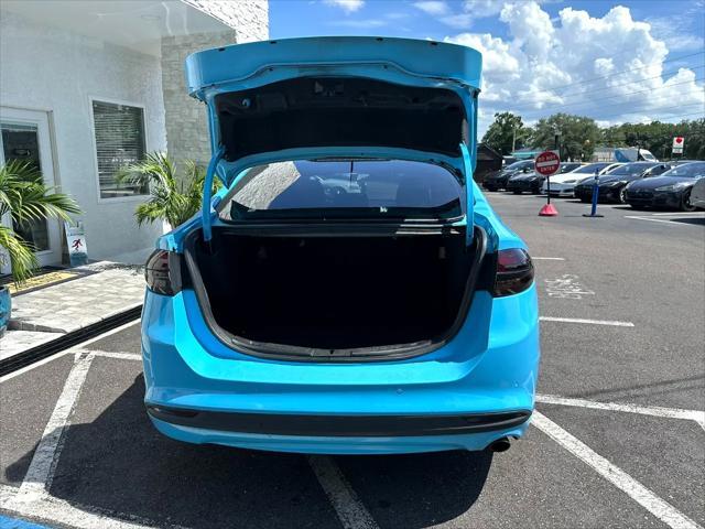 Photo of 2017 Blue Ford Fusion