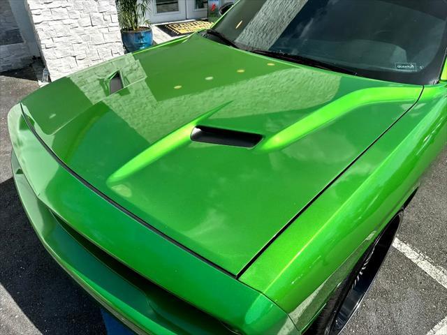 Photo of 2016 Green Dodge Challenger