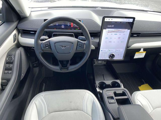 Photo of 2025 White Metallic Ford Mustang Mach-E