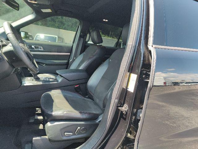 Photo of 2018 Shadow Black Ford Explorer