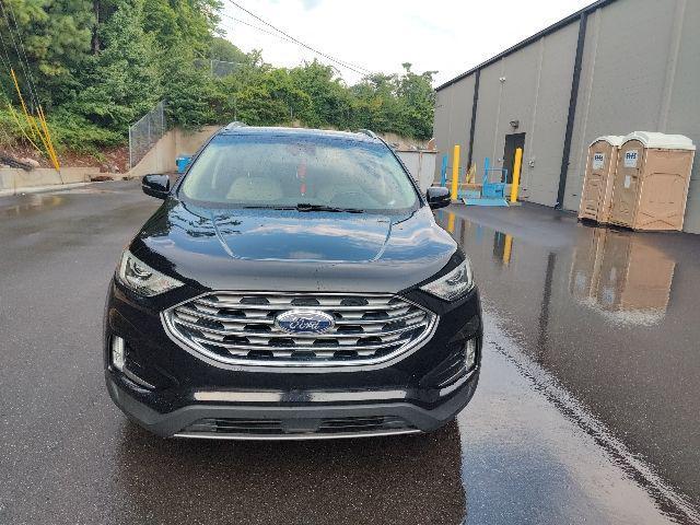 Photo of 2020 Agate Black Ford Edge