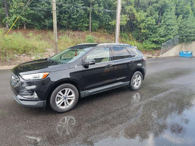 Photo of 2020 Agate Black Ford Edge