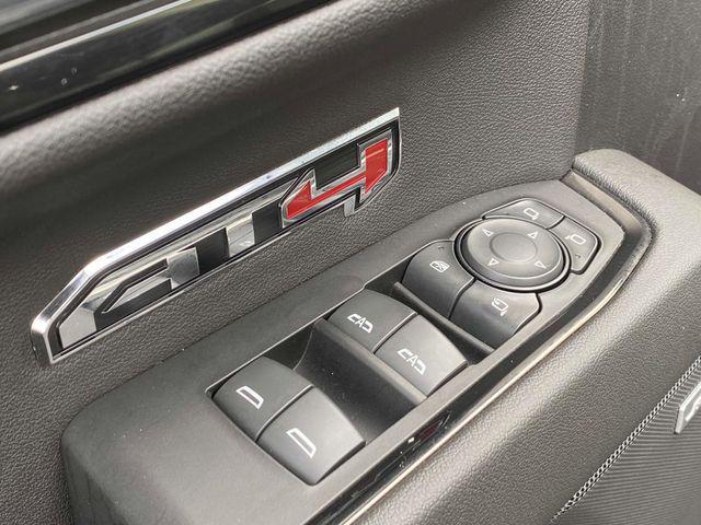 Photo of 2022 Onyx Black GMC Sierra 1500