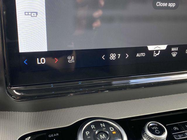 Photo of 2025 Agate Black Metallic Ford Expedition