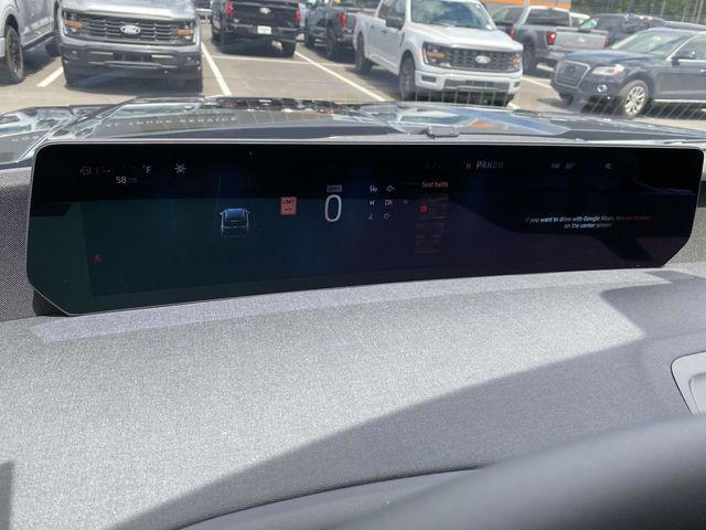 Photo of 2025 Agate Black Metallic Ford Expedition