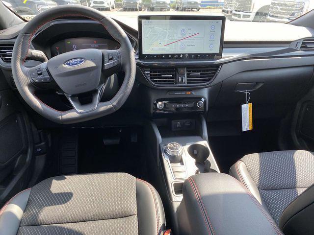 Photo of 2025 Star White Metallic Tri-Coat Ford Escape