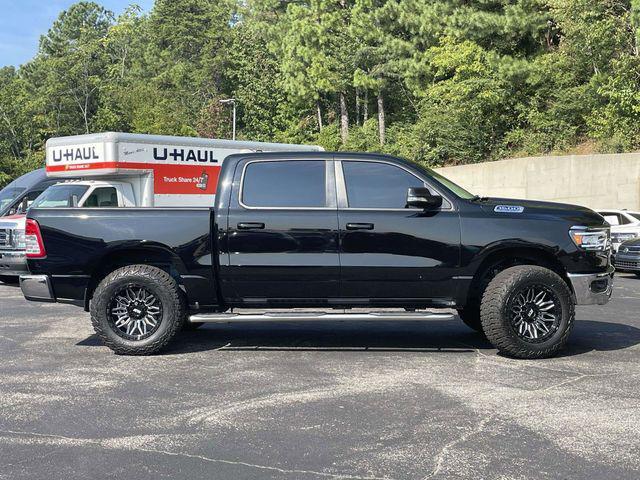 Photo of 2022 Diamond Black Crystal Pearlcoat RAM 1500