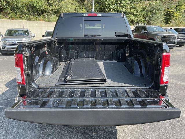 Photo of 2022 Diamond Black Crystal Pearlcoat RAM 1500