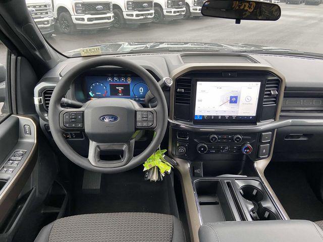 Photo of 2025 Oxford White Ford F-150