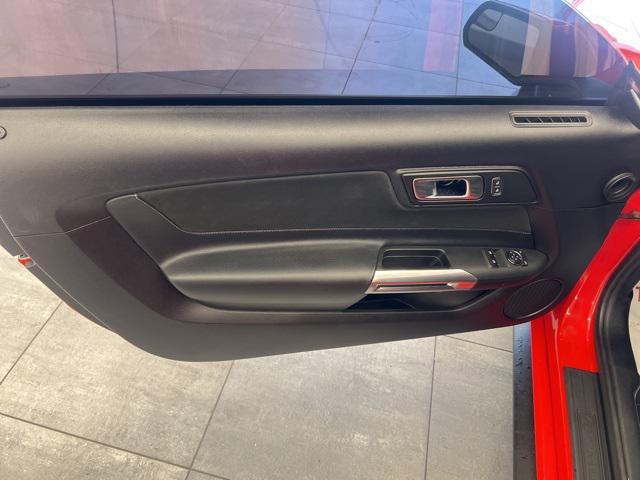 Photo of 2018 Race Red Ford Mustang