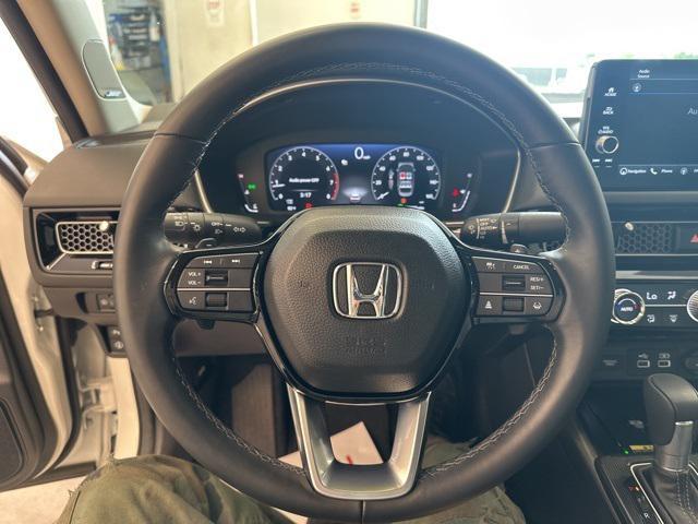 Photo of 2024 Platinum White Pearl Honda Civic