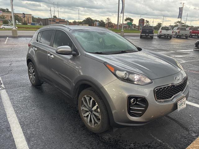 Photo of 2017 Mineral Silver Kia Sportage