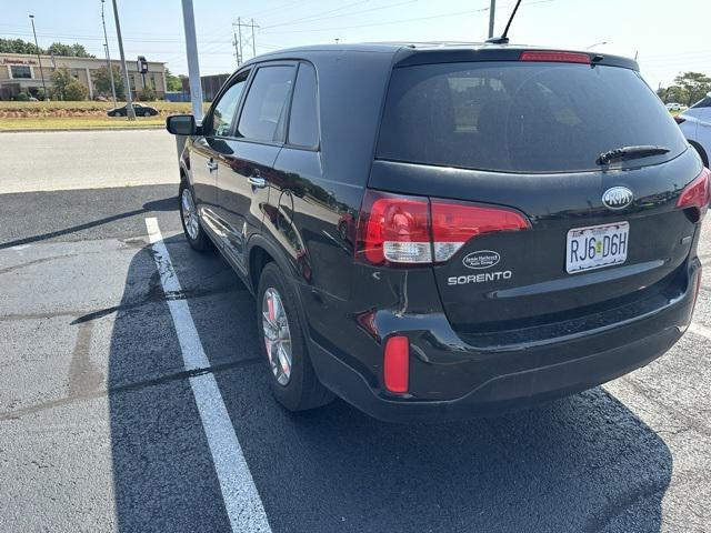 Photo of 2014 Ebony Black Kia Sorento