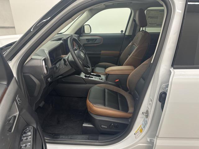 Photo of 2025 Oxford White Ford Bronco Sport