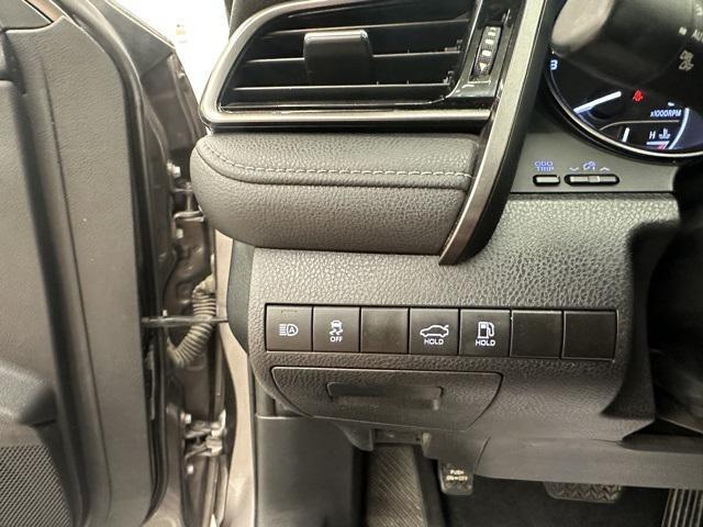 Photo of 2022 Predawn Gray Mica Toyota Camry