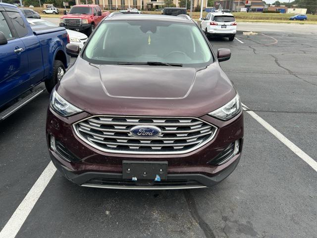 Photo of 2021 Burgundy Velvet Metallic Tinted Clearcoat Ford Edge