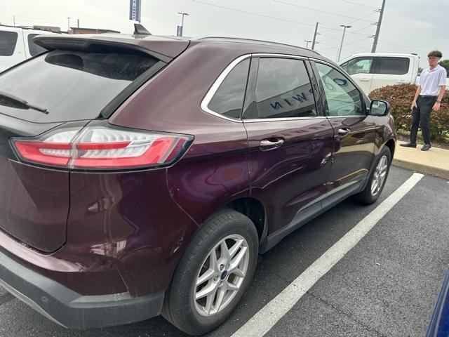 Photo of 2021 Burgundy Velvet Metallic Tinted Clearcoat Ford Edge