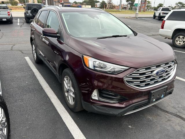 Photo of 2021 Burgundy Velvet Metallic Tinted Clearcoat Ford Edge