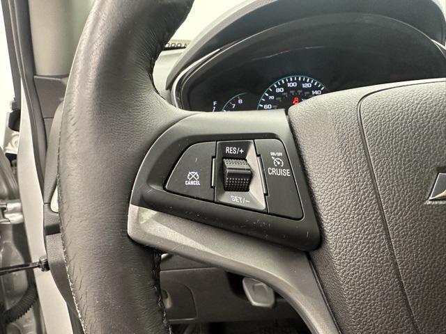 Photo of 2017 Silver Ice Metallic Chevrolet Trax