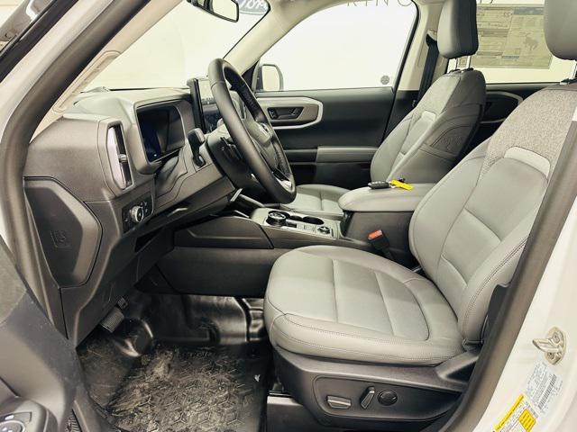 Photo of 2025 Oxford White Ford Bronco Sport