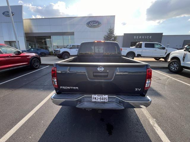 Photo of 2018 Arctic Blue Metallic Nissan Frontier