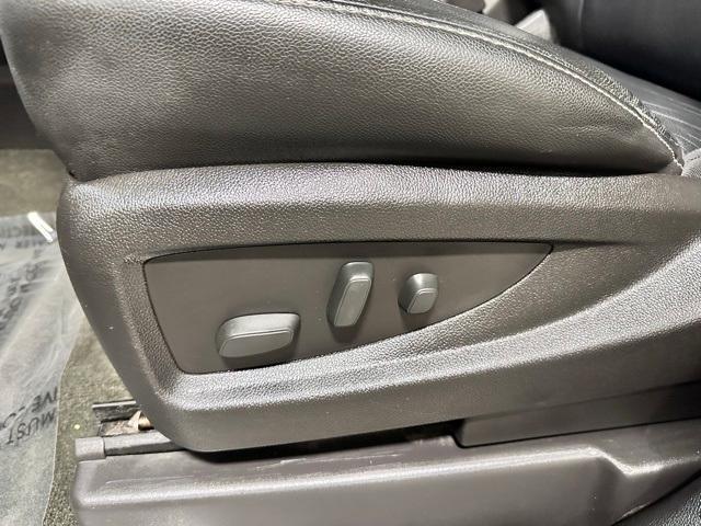 Photo of 2017 Blue Velvet Metallic Chevrolet Suburban