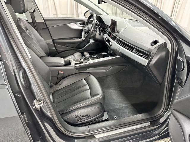 Photo of 2017 Manhattan Gray Metallic Audi A4