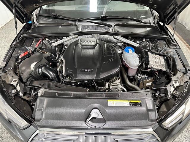 Photo of 2017 Manhattan Gray Metallic Audi A4