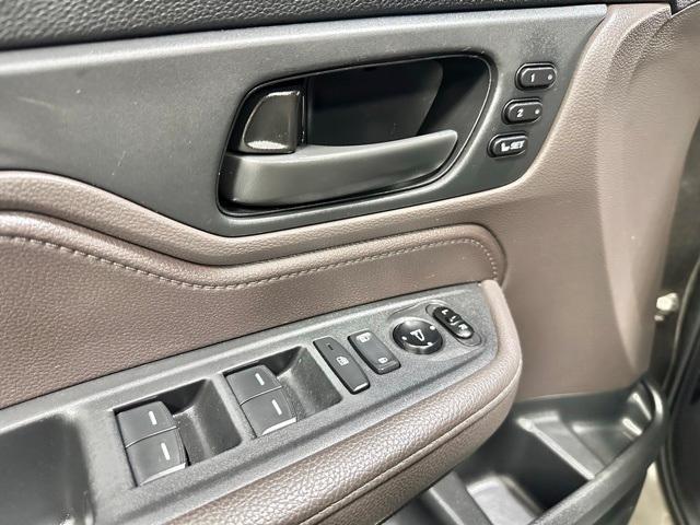 Photo of 2019 Pacific Pewter Metallic Honda Odyssey