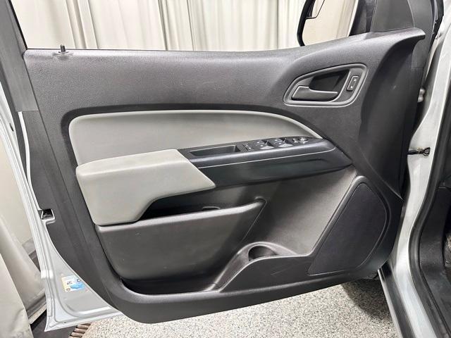 Photo of 2018 Silver Ice Metallic Chevrolet Colorado
