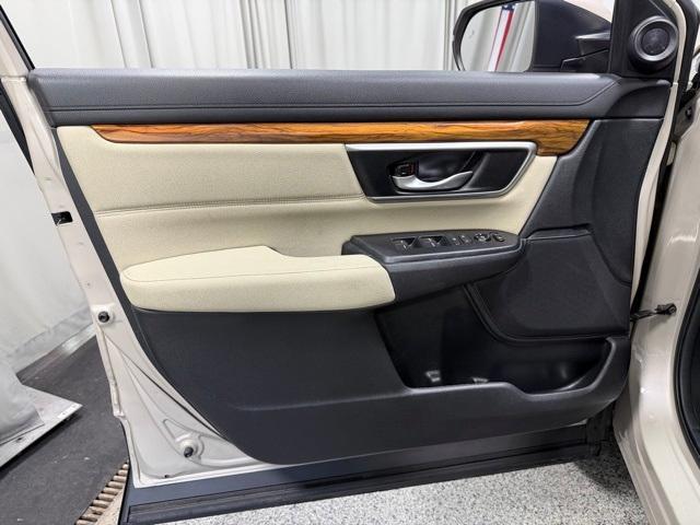 Photo of 2018 Sandstorm Metallic Honda CR-V