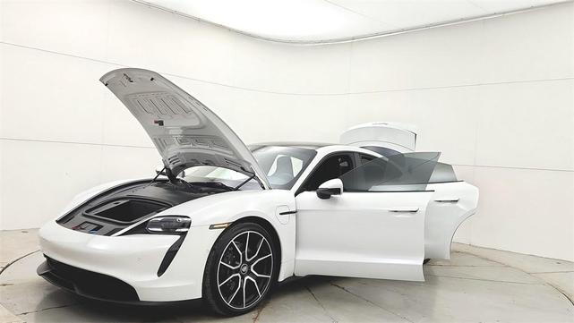 Photo of 2024 White Porsche Taycan