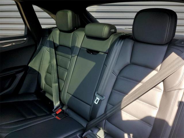 Photo of 2024 Jet Black Metallic Porsche Macan