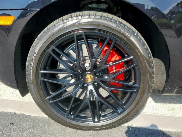 Photo of 2024 Jet Black Metallic Porsche Macan