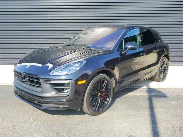 Photo of 2024 Jet Black Metallic Porsche Macan