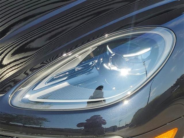 Photo of 2024 Jet Black Metallic Porsche Macan