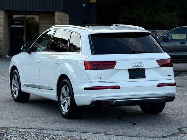 Photo of 2018 White Audi Q7